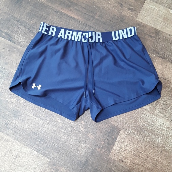 Under Armour Pants - Under armour women shorts  play up size SM